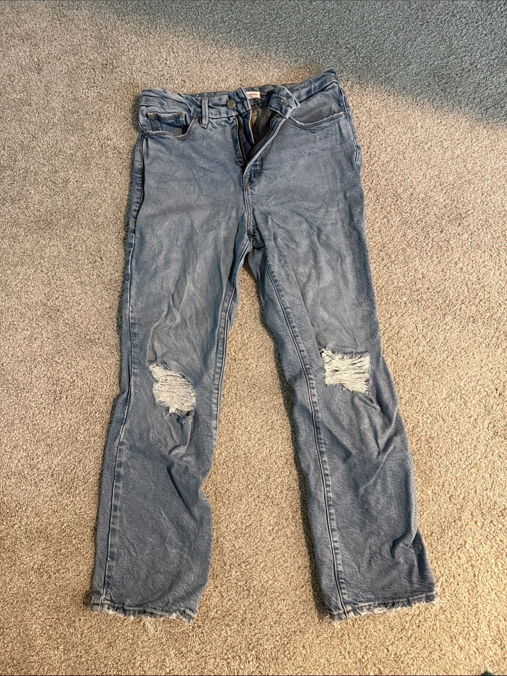Good American Light Blue Distressed Jeans